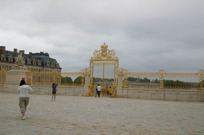 Позолоченные ворота Версаля