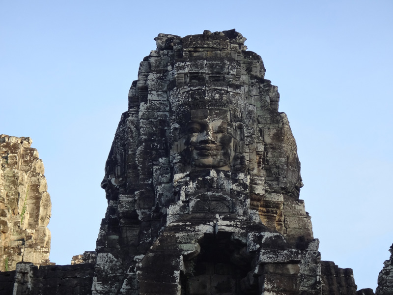 храм с лицами камбоджа