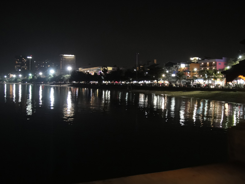 сиамский залив ночью