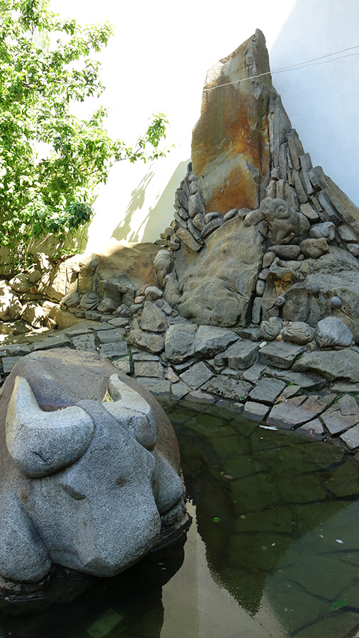 фонтан с буйволом Дрезден