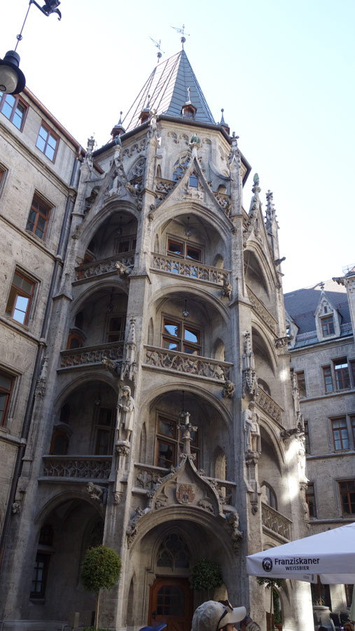 готические здания в Мюнхене