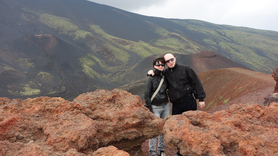 Анечка и Сережа на вулкане Этна