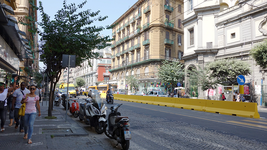 Неаполь улицы города