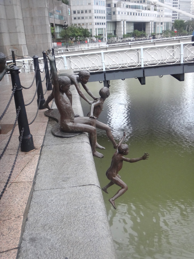 памятник купальщикам сингапур