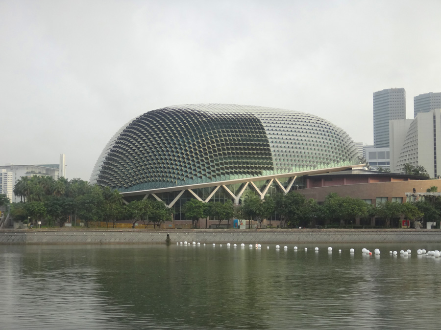 современные здания сингапура театр
