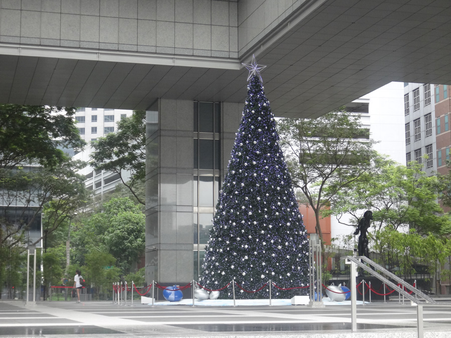 новогодняя ель в сингапуре