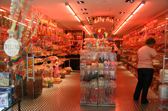 магазин сладостей в брюгге