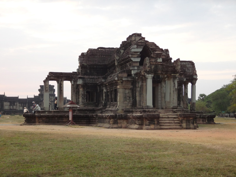 храмы древних кхмеров
