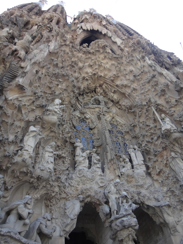 обратная сторона sagrada familia