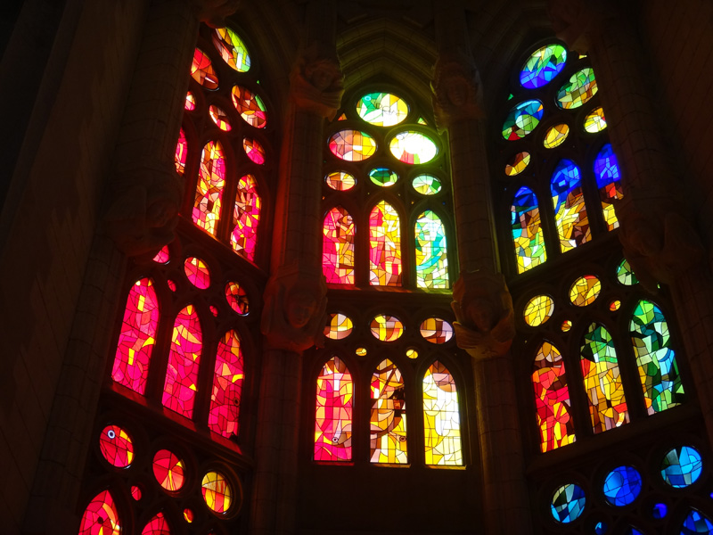 sagrada familia витражные стекла