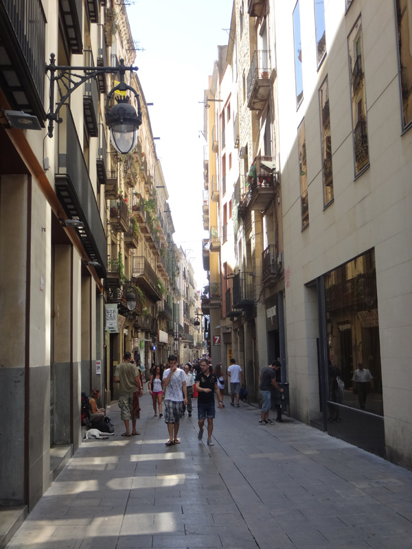 узкие улицы в Барселоне