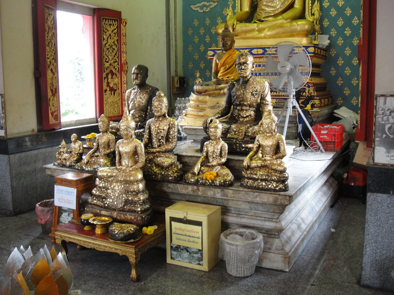 буддистский алтарь