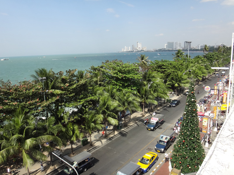 beach road pattaya