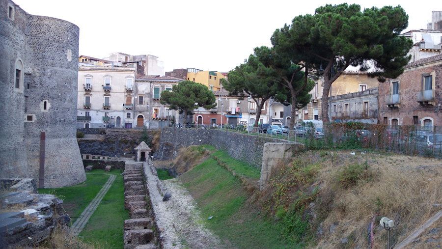 крепость Урсино, Сицилия