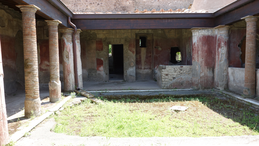 двор дома в Помпеях