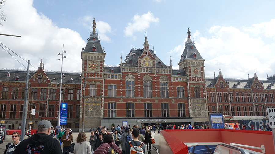 вокзал в Амстердаме