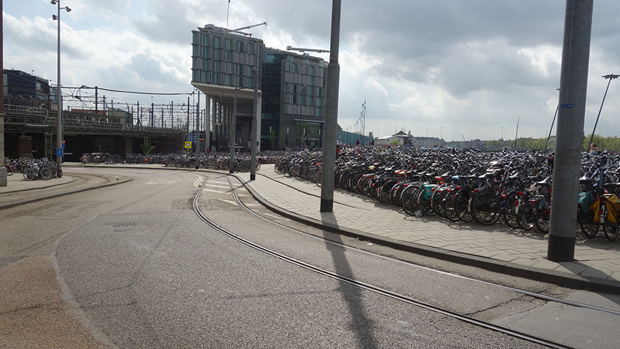 стоянка велосипедов Амстердам