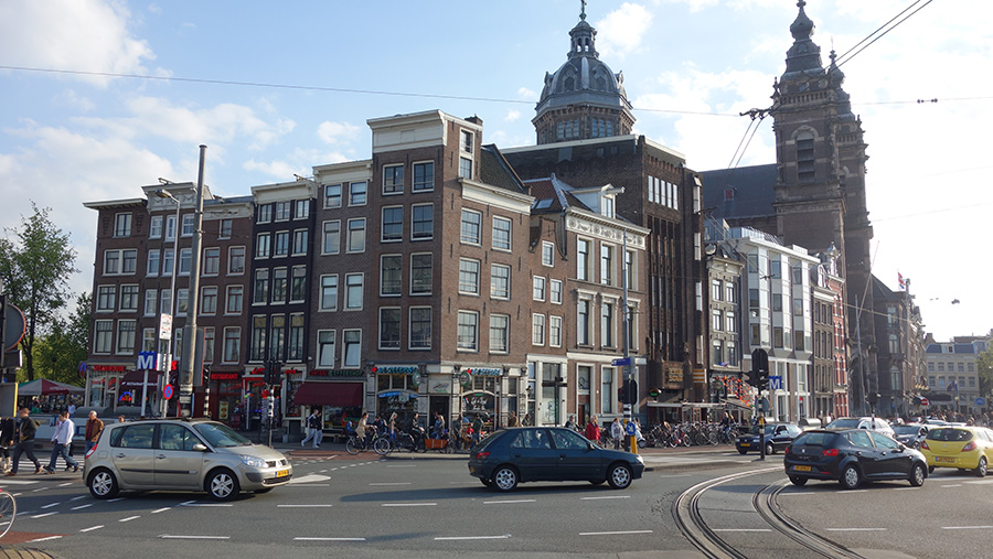 архитектура Амстердама