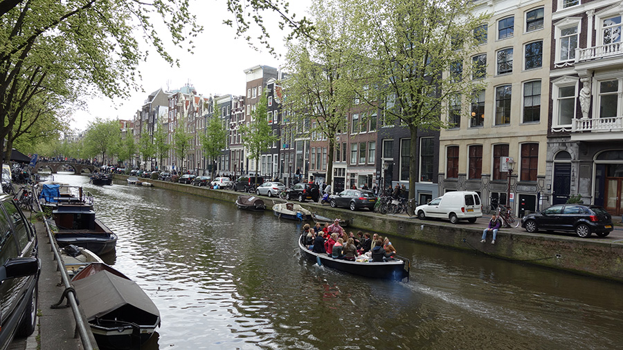 водные каналы Амстердама