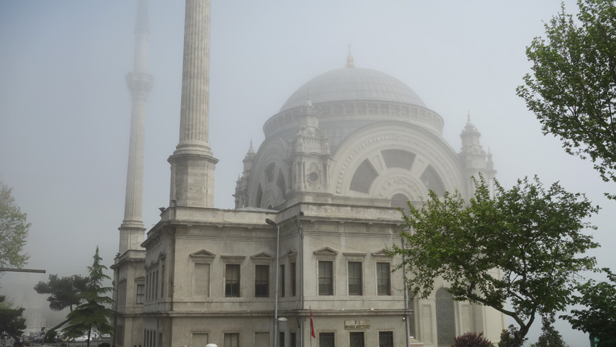 мечеть в тумане