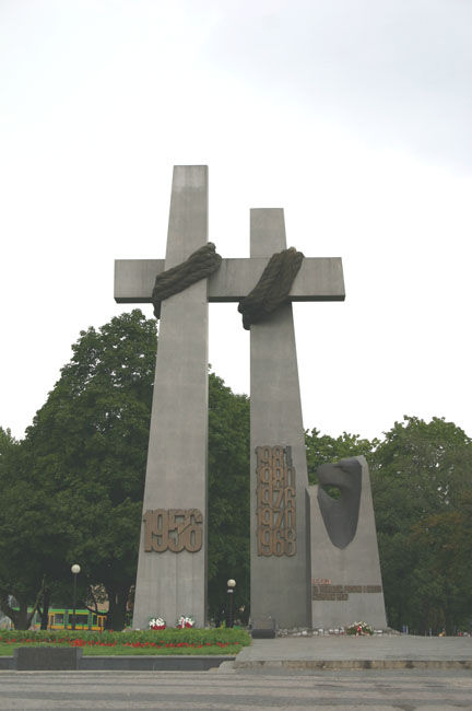 Познань, памятник погибшим солдатам