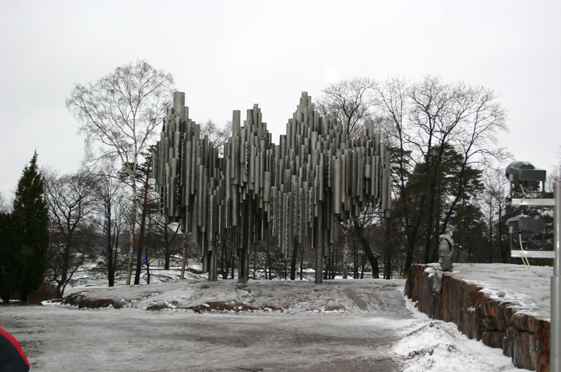 памятник в Хельсинки